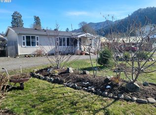 76355 Klohn Rd, Oakridge, OR 97463