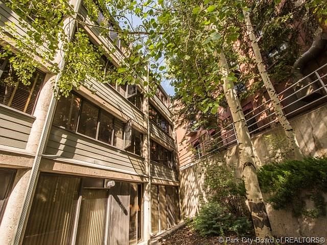 1st image of 1485 Empire Ave #206