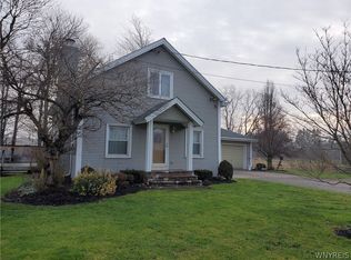 2723 Johnson Creek Rd, Middleport, NY 14105