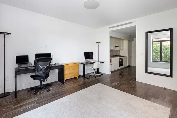 Rented by Voro, LLC | media 16