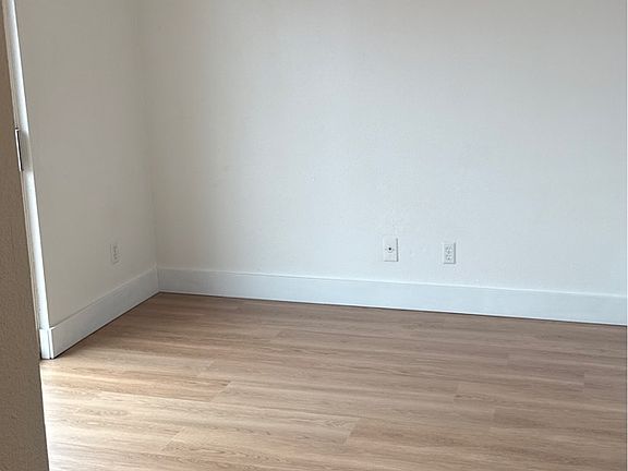 5th image of 166 NE 8th St APT 6