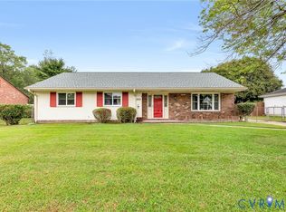 1012 Briarcliffe Dr, Colonial Heights, VA 23834