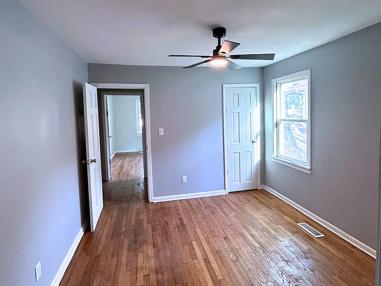 2711 Benton Ave — Photo 11