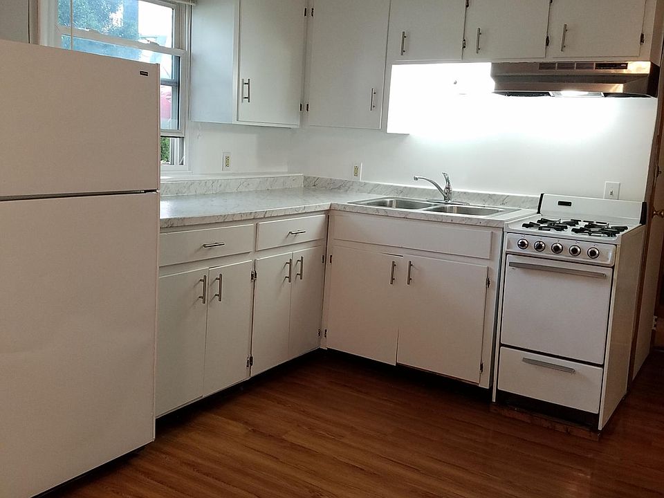 1st image of 41 1/2 High St APT 2