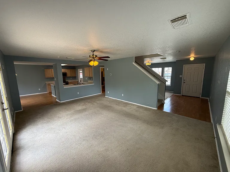 10838 Larson Cavern — Photo 5