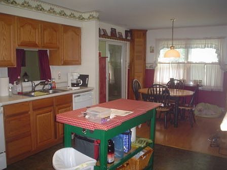 3rd image of 13 Iris Ave