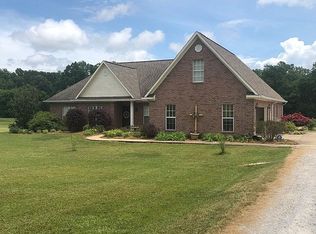 2745 Perry Rd, Grenada, MS 38901