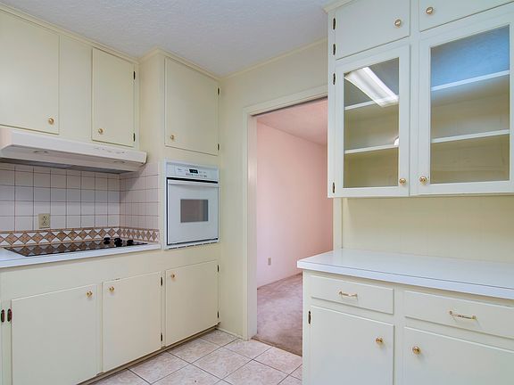 Butler's Pantry
