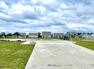 637 N Quartz Ln, Fortville, IN 46040