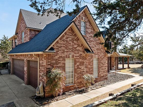 4th image of 10400 Fawn Trail Rd