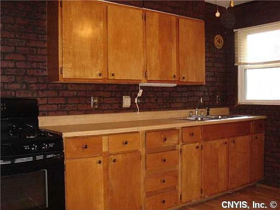 2nd image of 2 Butternut Cir