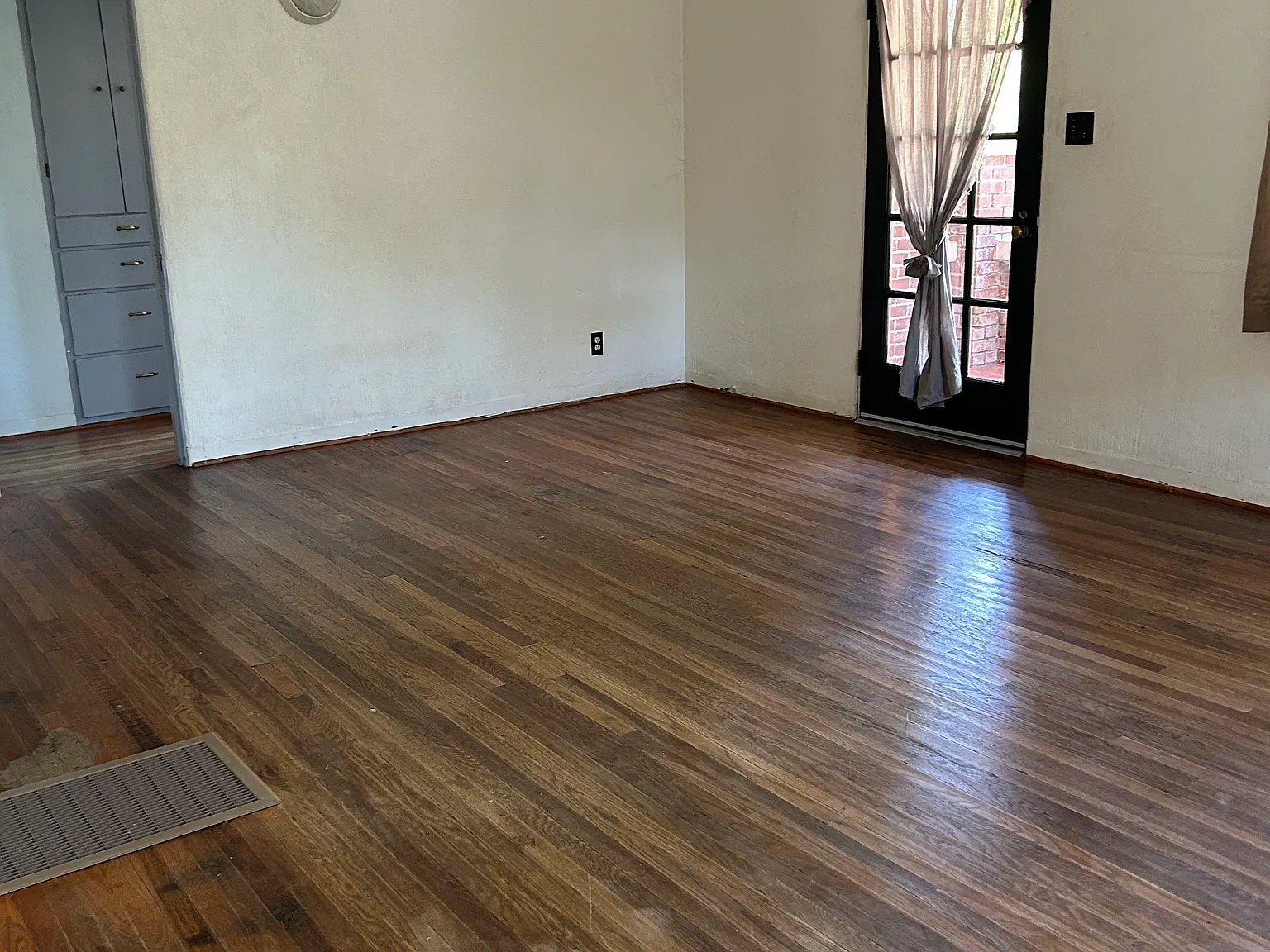 3 bed, 1498 sqft, $1,900 — Photo 3