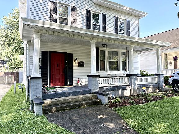3rd image of 1920 Hutchins St