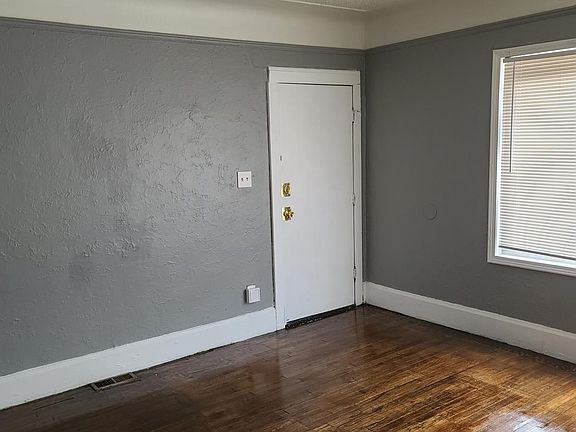 5th image of 15794 Ohio St Unit 1