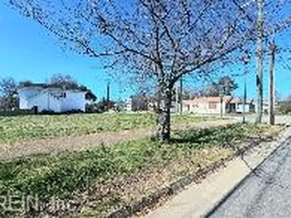 3617 Chestnut Ave, Newport News, VA 23607