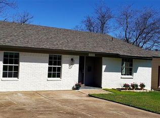 1009 Glen Garden Dr, Fort Worth, TX 76104