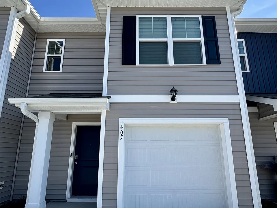 405 Gemstone Blvd