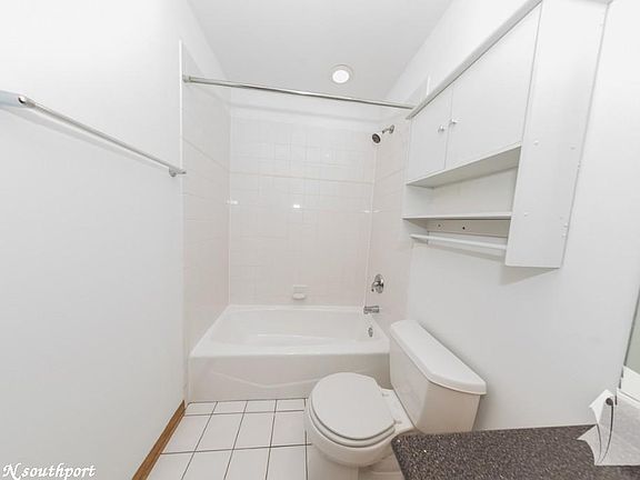 2nd image of 2741 N Southport Ave #1528