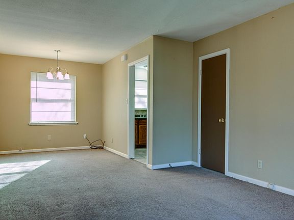 2nd image of 132 Park Cir