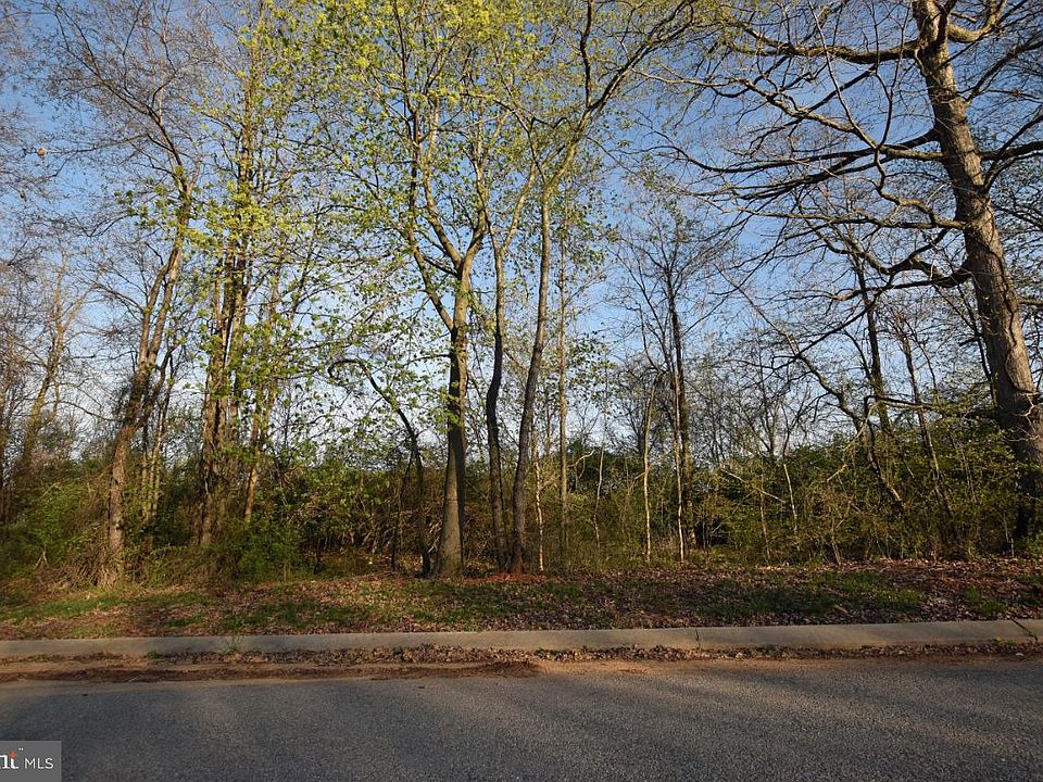 1st image of 4390 Lynwood Dr