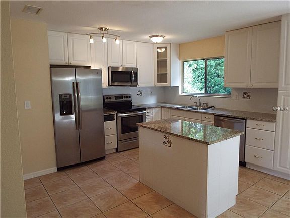 5th image of 2388 Ambrose Ln