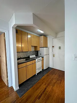 Rented by Corcoran | media 12