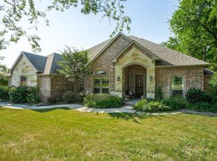 104 Post Oak Ln, Waxahachie, TX 75165