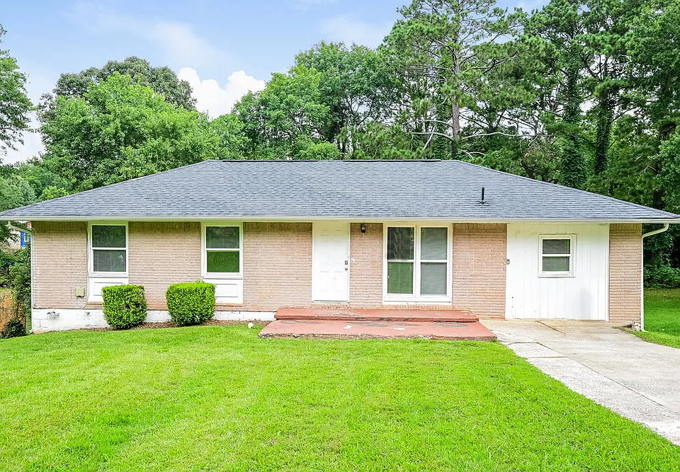 494 Clara Dr