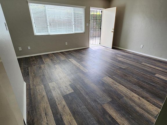 4th image of 4043 32nd St