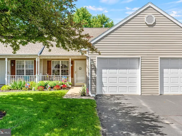 4 Hagarman Dr #4, York, PA 17408