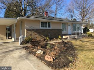 2 Capri Ln, Hamilton, NJ 08690