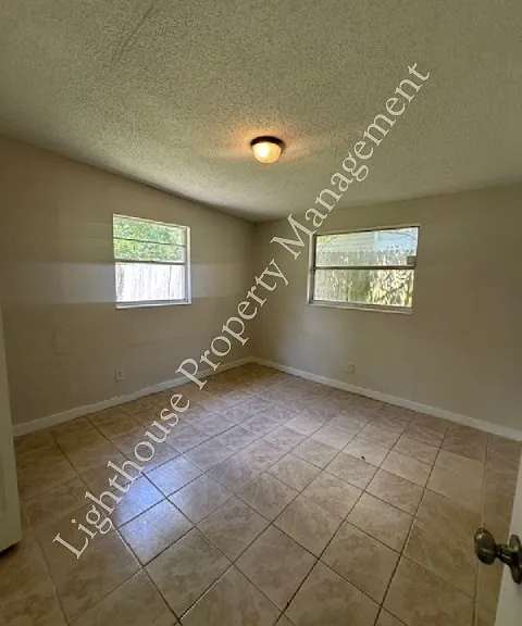 1490 W 33rd St — Photo 7