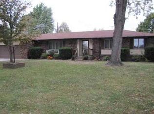 2063 King James Rd, Lebanon, MO 65536