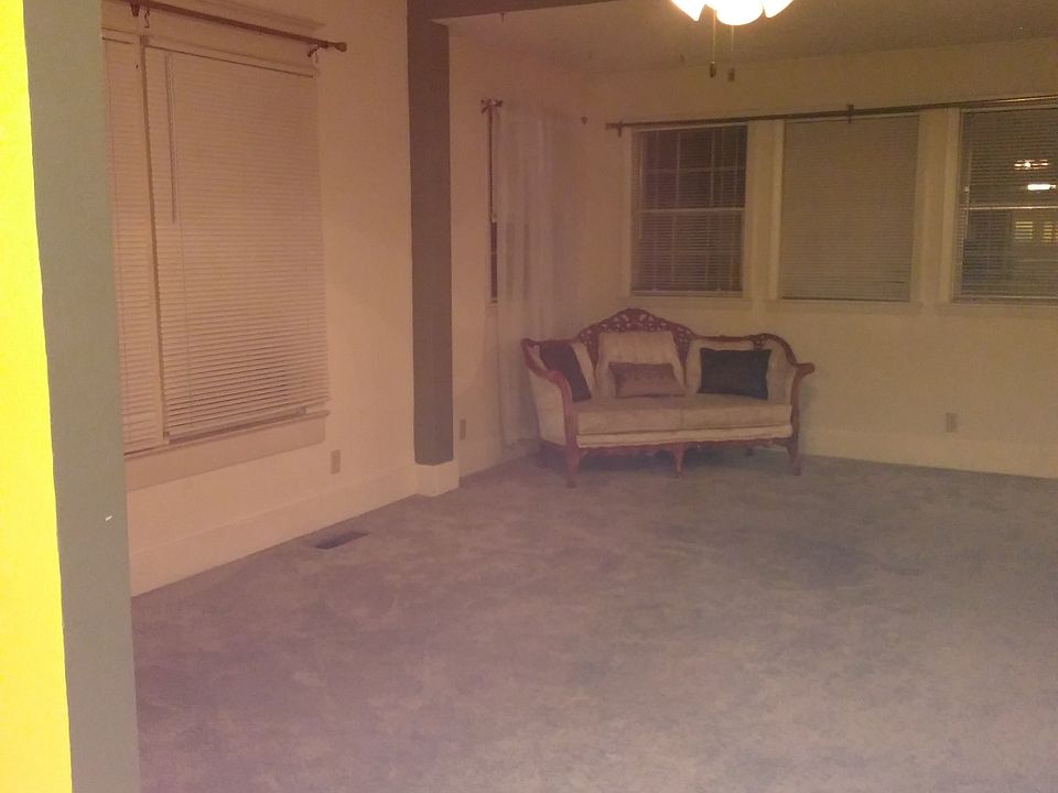 2nd image of 805 Chester Ave