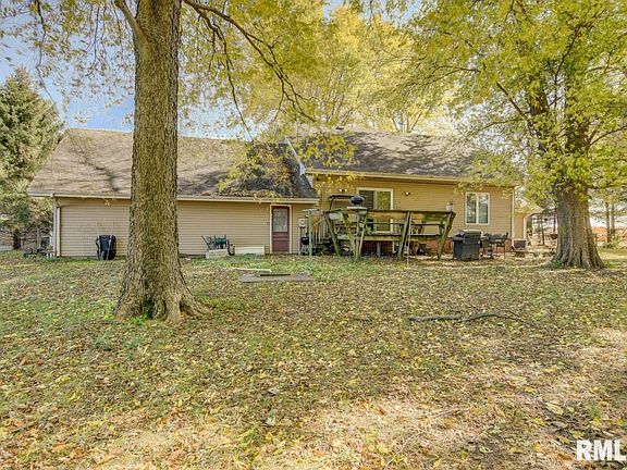 2nd image of 7541 Dawson Ln