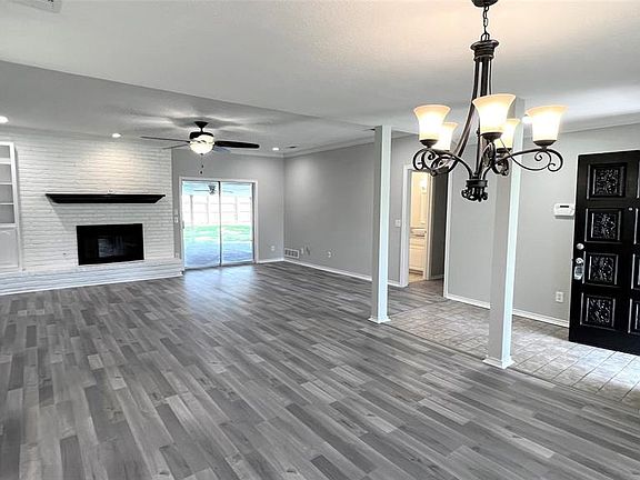 3rd image of 2709 Arborcove Dr