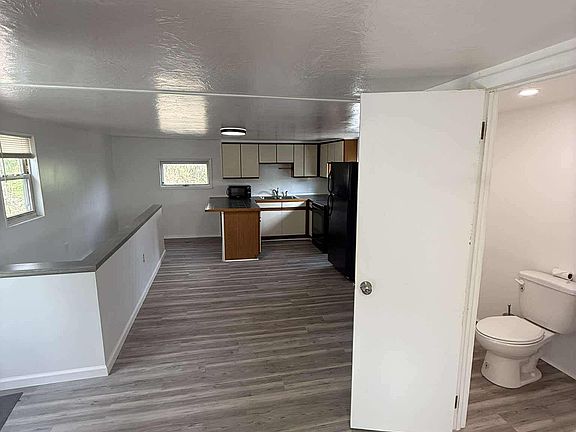 5th image of 106 Rockney Ln