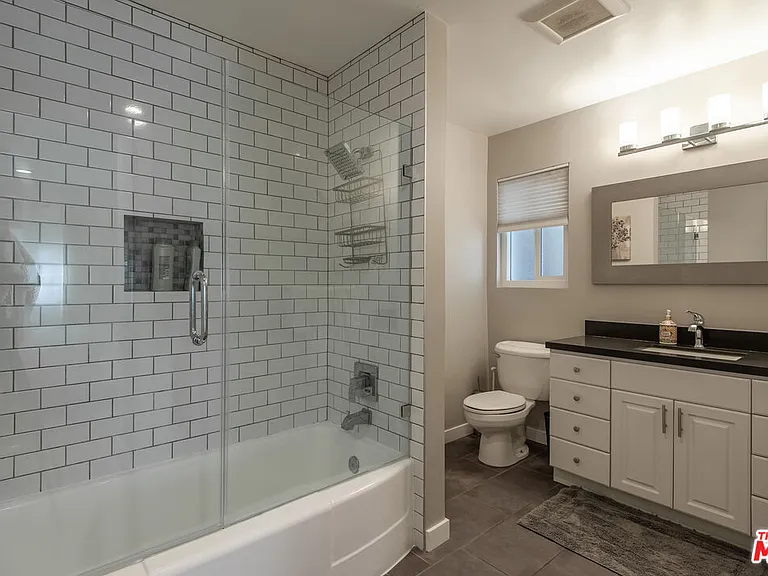5226 College View Ave — Photo 9
