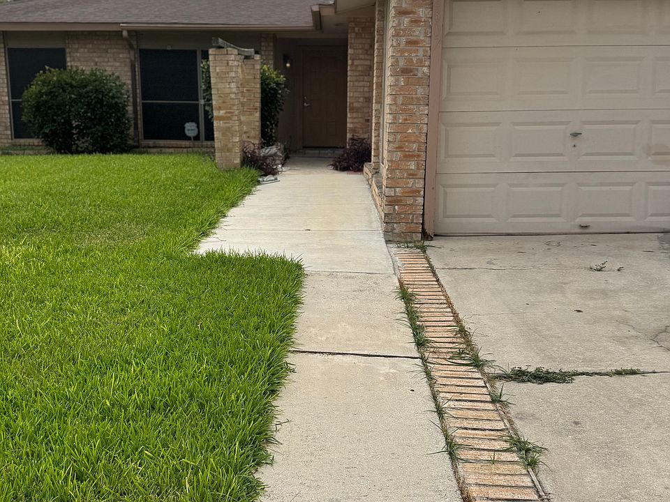 1st image of 2807 Charles Conrad Dr