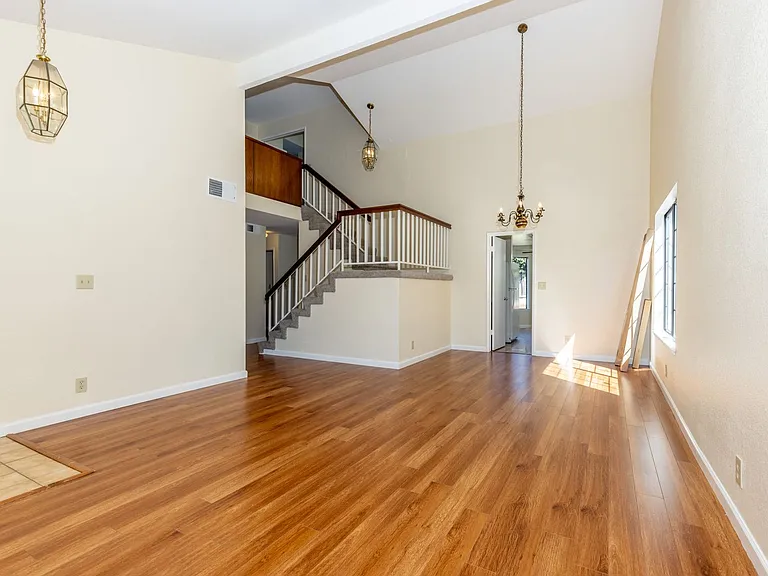 32725 Hilmar St — Photo 7