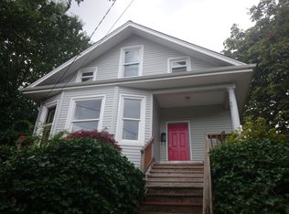 901 28th Ave S, Seattle, WA 98144