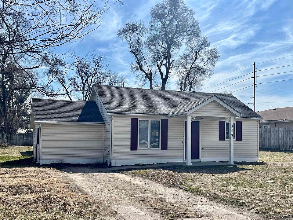 1st image of 2519 5th St