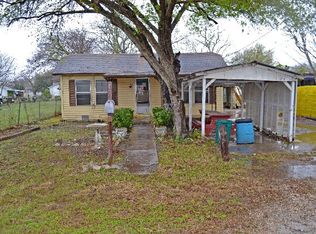 1205 Henry St, Port Lavaca, TX 77979