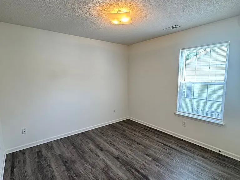 132 Springwood Ln — Photo 13