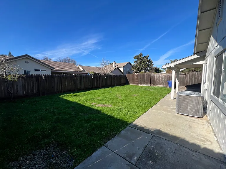 1513 Prospect Ln — Photo 31