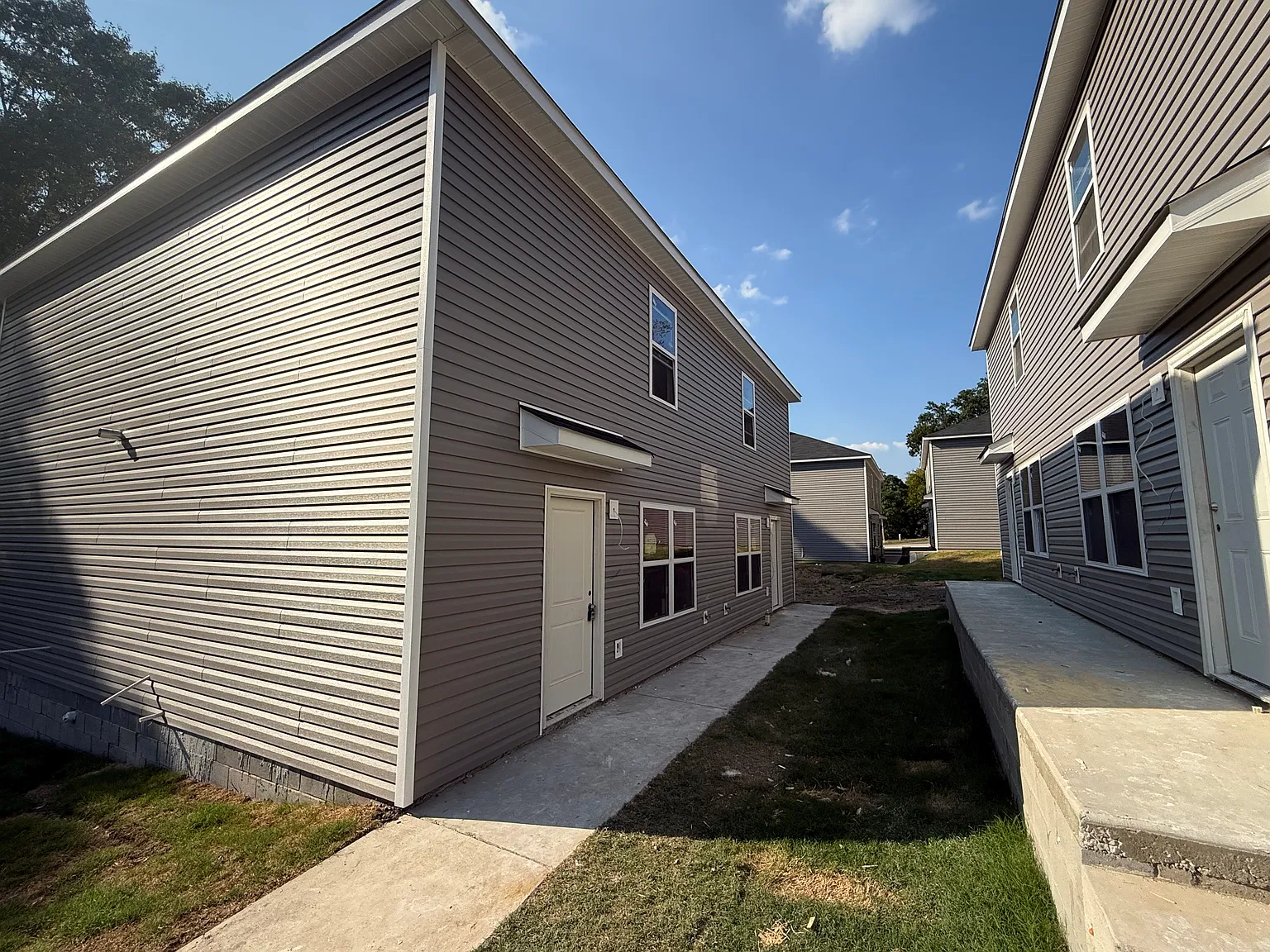 3 bed, 1200 sqft, $1,495 — Photo 1