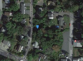 8 Ellenwood Rd, Millbury, MA 01527