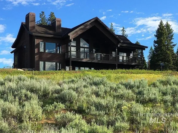 2 Wood Duck Ct, McCall, ID 83638