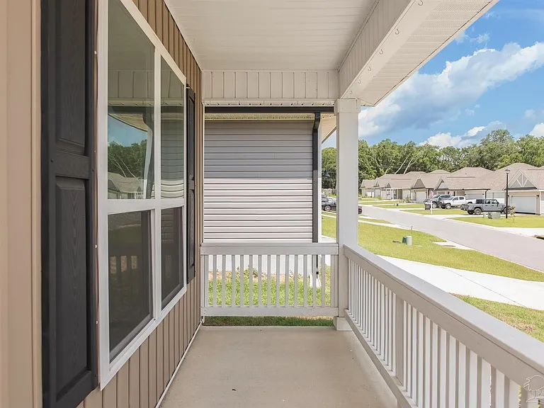 240 Camellia Dr — Photo 3