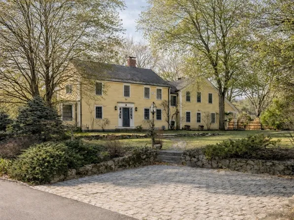 151 Oakland St, Wellesley, MA 02481